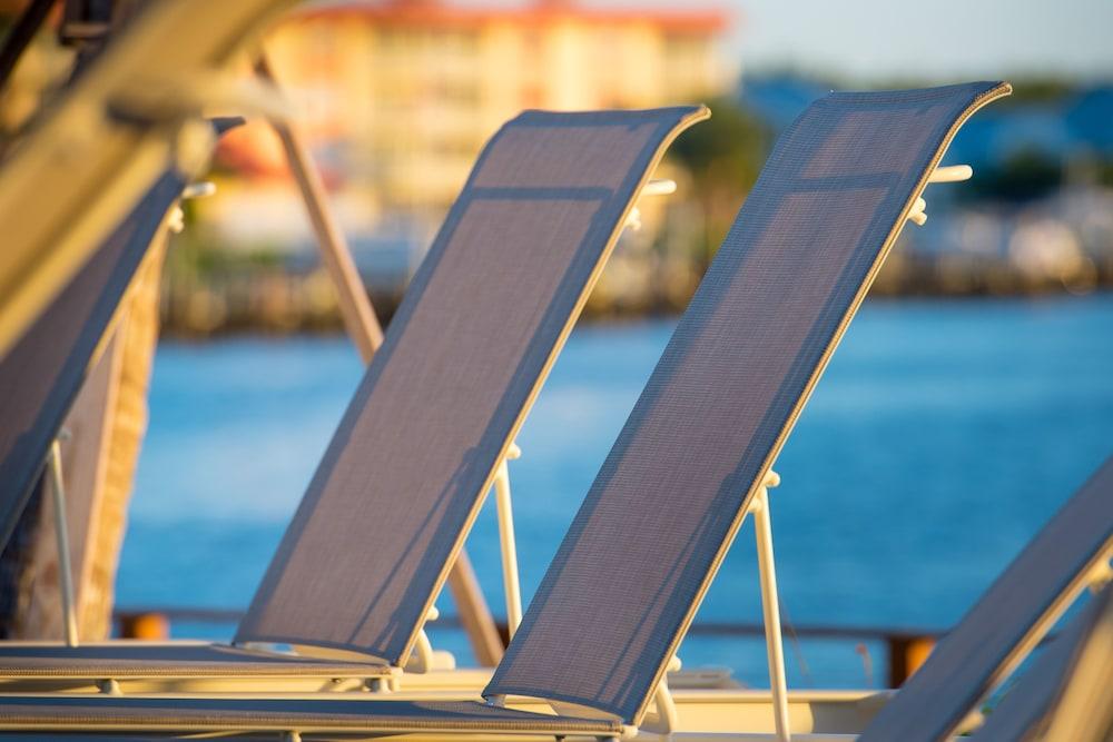 Hyatt House Naples 5Th Avenue Hotel Екстериор снимка